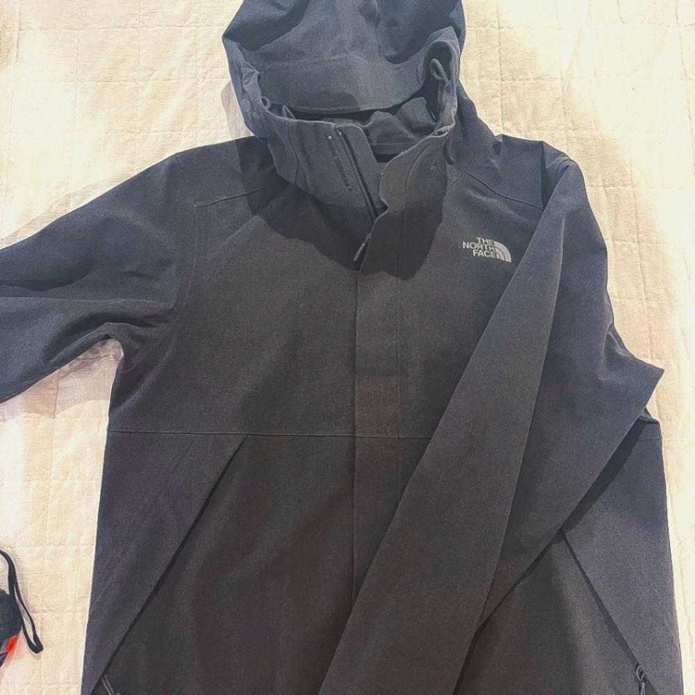 North Face Men's Apex Flex Gray Jacket